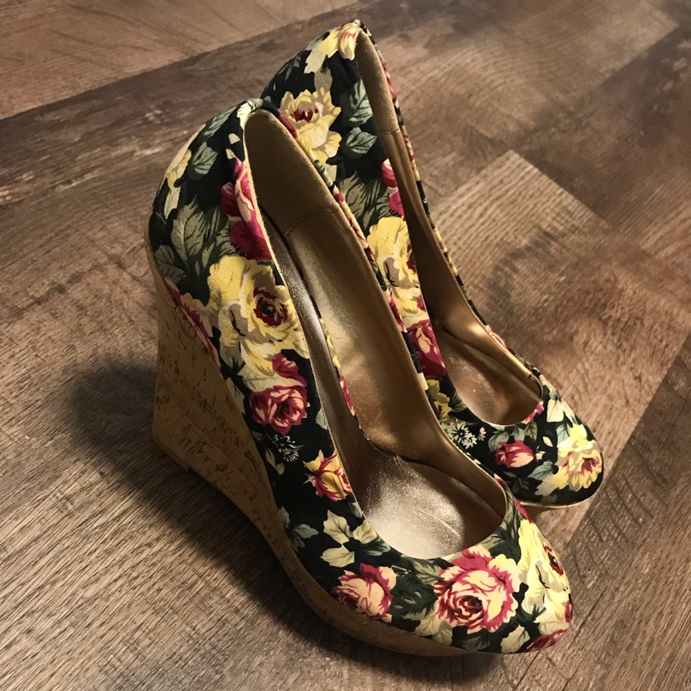 Floral Wedges